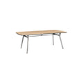 Moderne eettafel met hout- en metalen poten